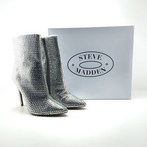 Steve Madden NWT Winnings Silver Rhinestone boots